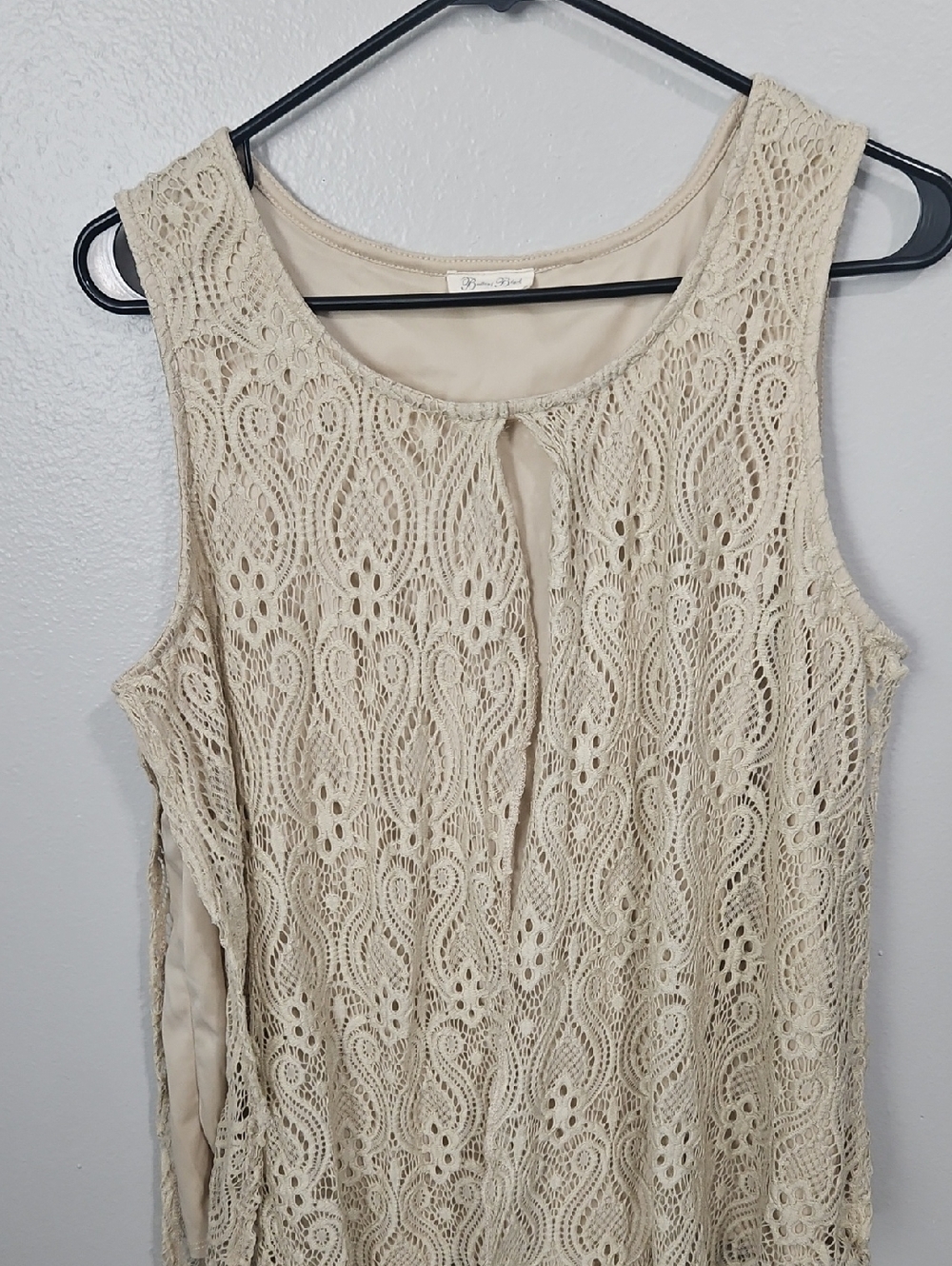 Brittany Black Cream Lace Sleeveless Camisole